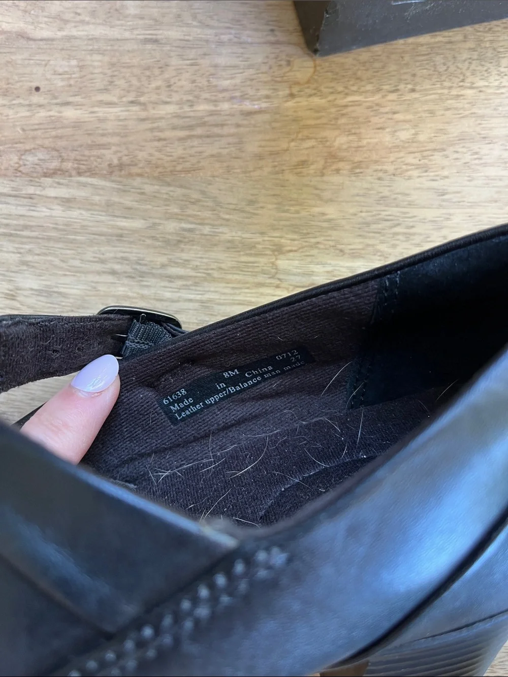Clarks heels with strap and adjustable closure black size 8 - Picture 5 of 8